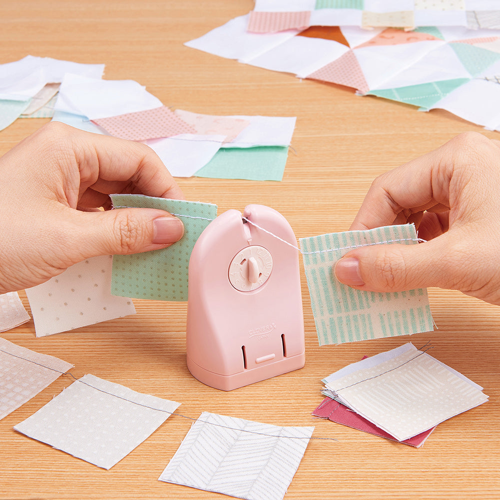 Clover Quick Cut Thread Cutter - Folded