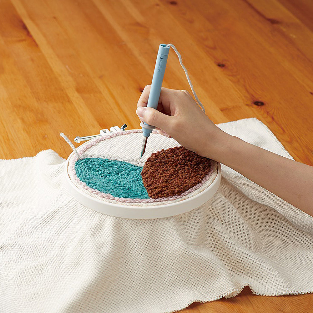 Clover Punch Needle for Medium to Bulky Weight Yarn Editorial