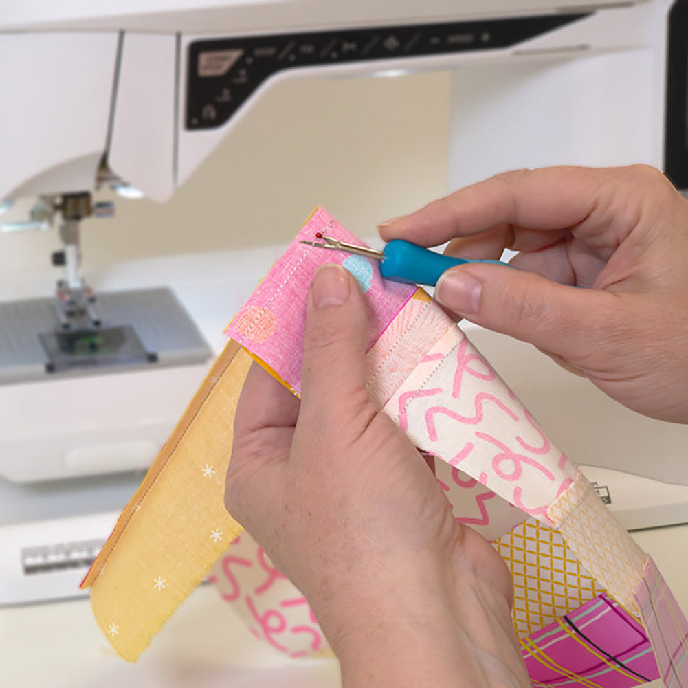 Dritz Small Ergonomic Seam Ripper - Aqua Drape