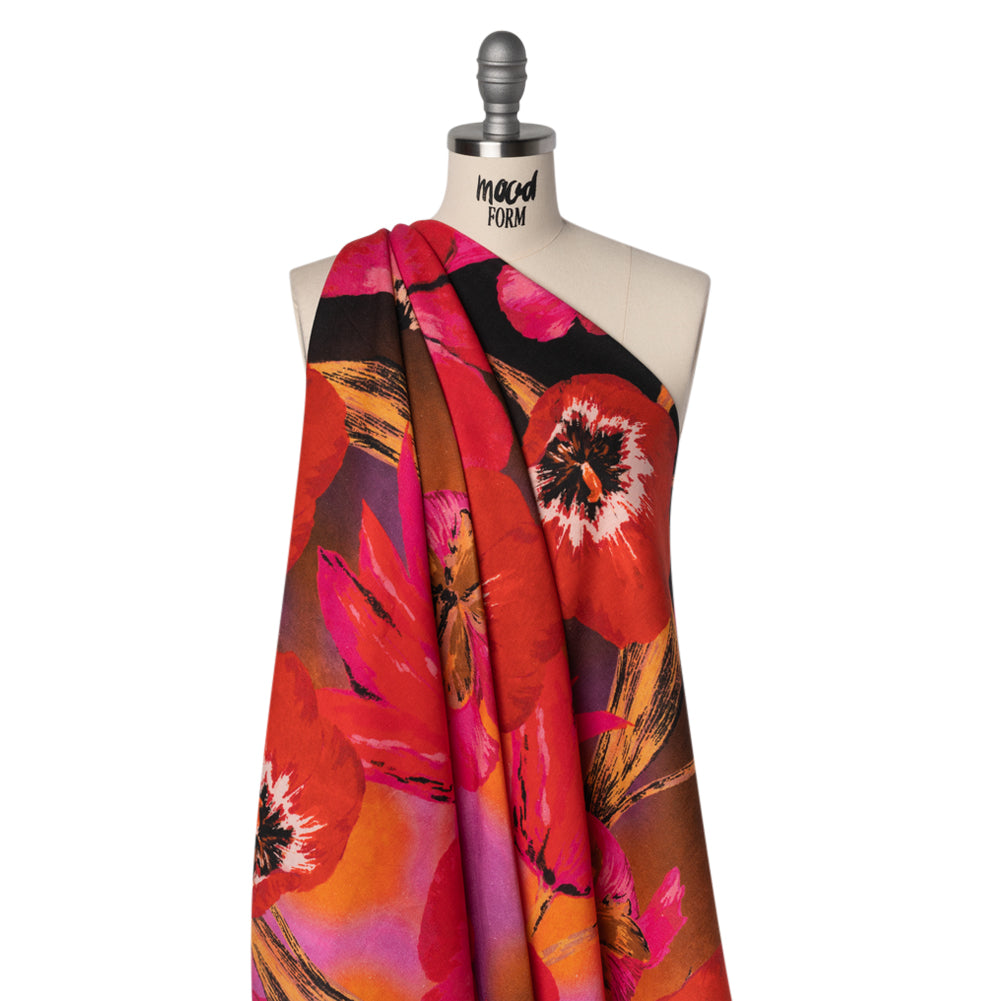 Linen and Rayon Woven - Magenta, Scarlet and Brown Big Painterly Flowers - Mood Exclusive Poppy Panorama Print - Drape
