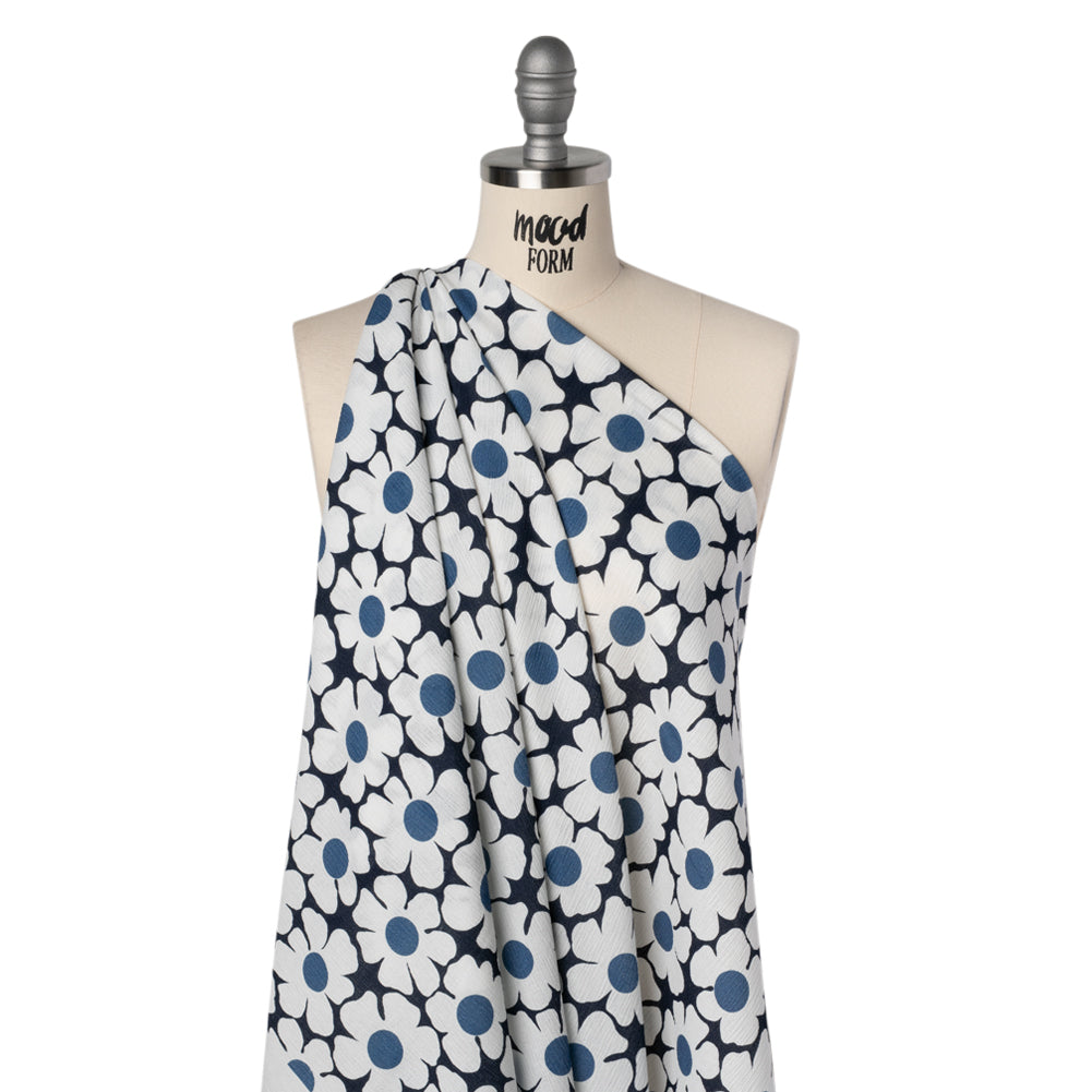 Slubbed Gauzy Cotton Woven - Navy, Blue and White Retro Daisies - Mood Exclusive Dancing Daisies Print - Drape