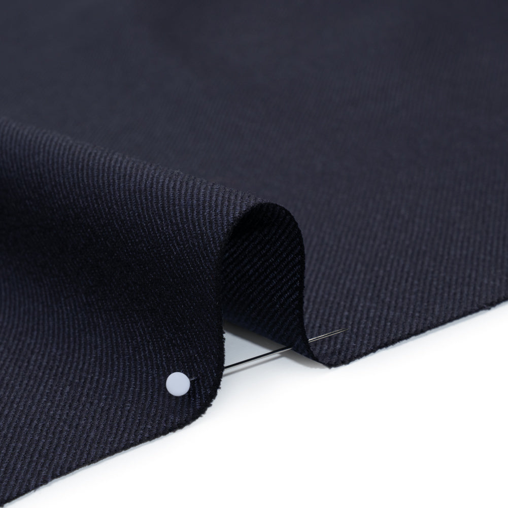 Virgin Merino Wool Twill Suiting Made in Italy - Navy Detail