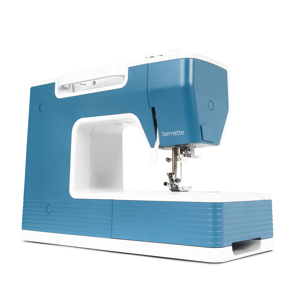 bernette 05 ACADEMY - Robust Mechanical Sewing Machine with 30 Essential Stitches - Drape