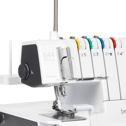 bernette 44 FUNLOCK - Overlock Serger Sewing Machine Detail