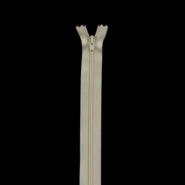 Invisible Zipper 24" by YKK - 122 Ivory