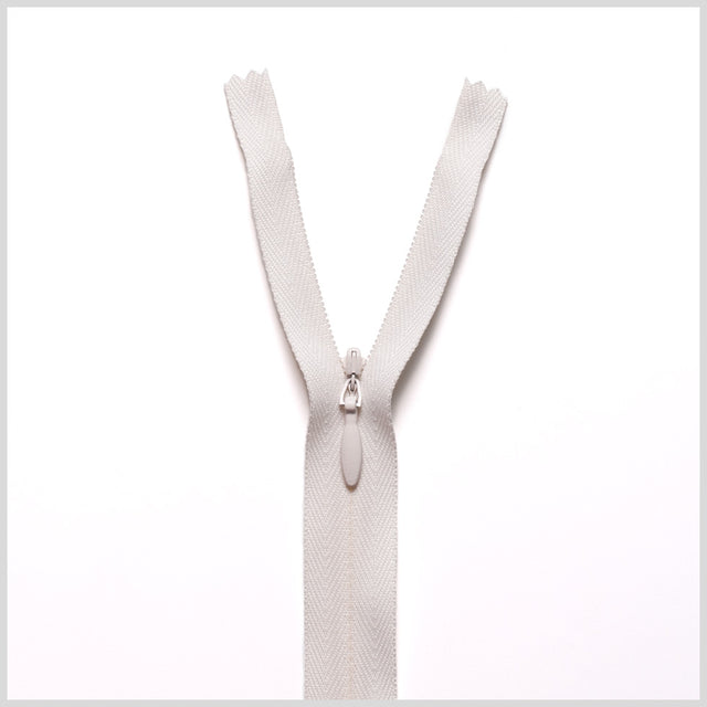 Invisible Zipper 24" by YKK - 841 Off-White