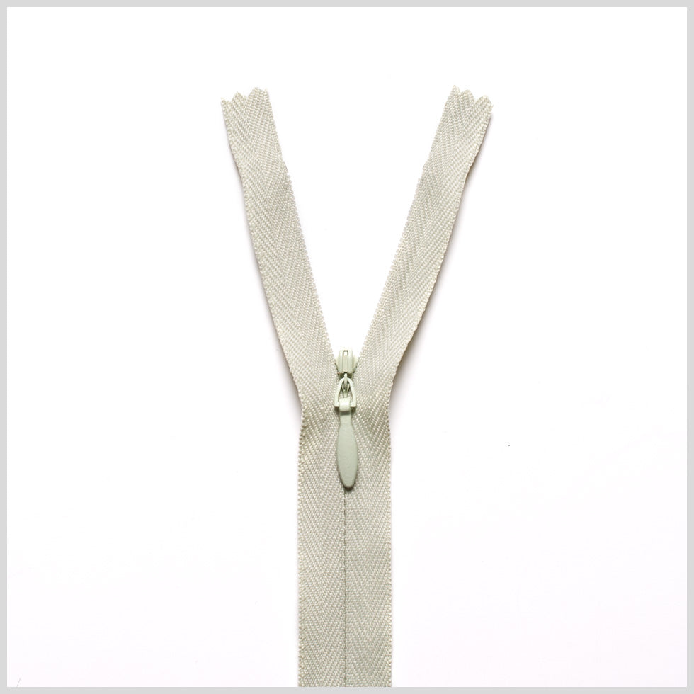 Invisible Zipper 24" by YKK - 881 Pale Green