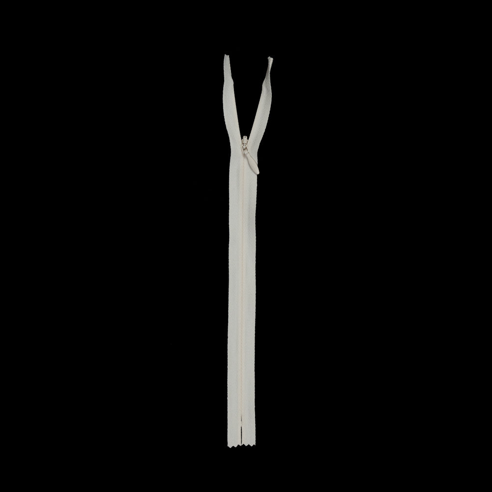 Invisible Zipper 9" by YKK - 801 Winter White Detail