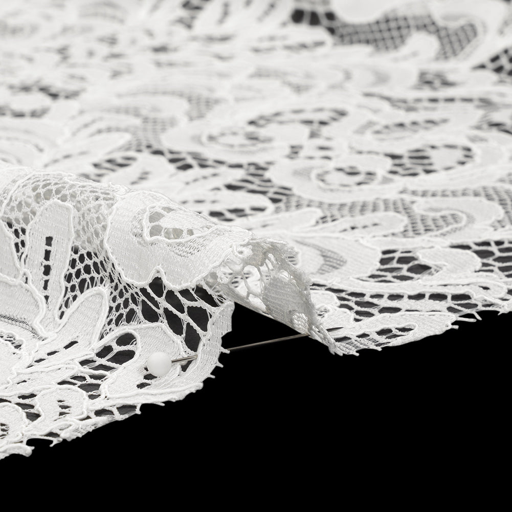 Corded Lace with Scalloped Finished Edges - Ivory Leafy Vines and Flowers - Detail