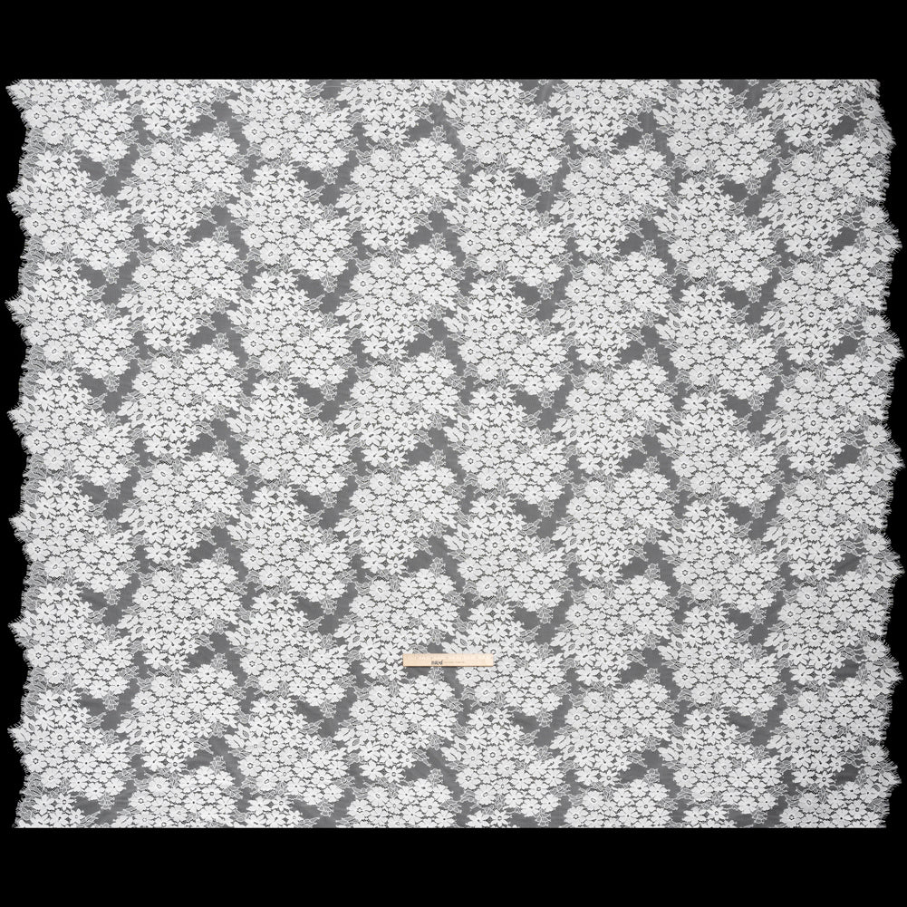 Raschel Lace Panel with Organic Finished Edges - Ivory Daisy Bunches - Full