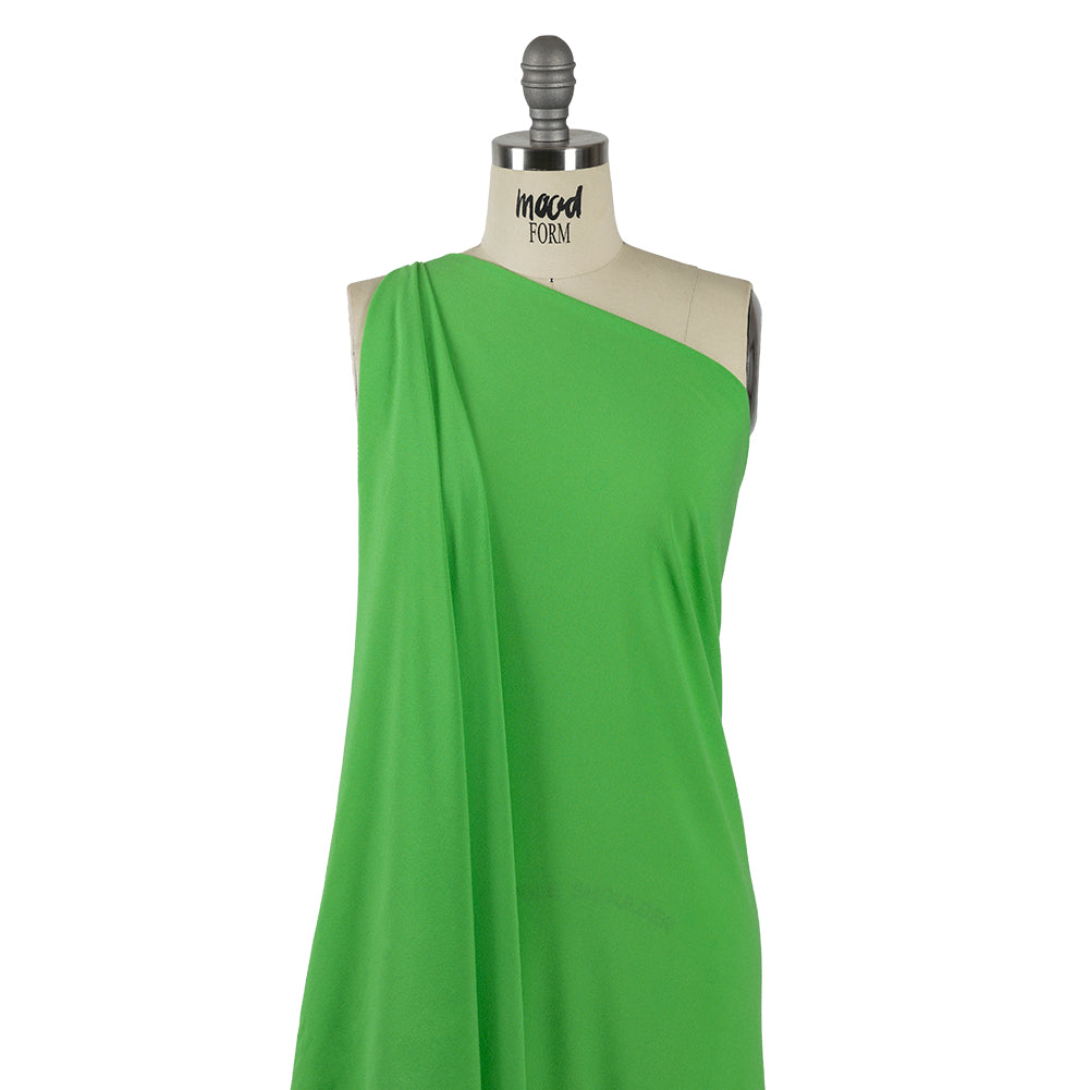 Sustainable Viscose Crepe - Summer Green - Mood Exclusive Arlo Collection - Drape