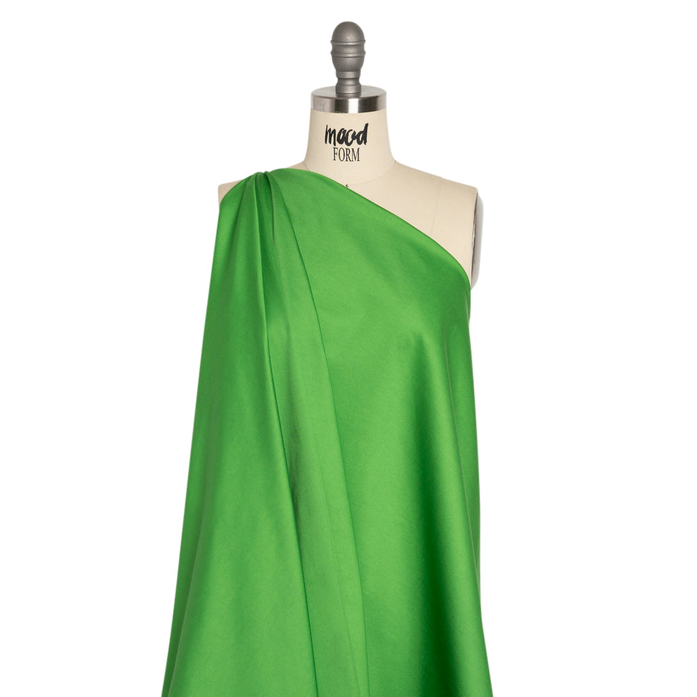 Stretch Cotton Sateen - Green - Mood Exclusive Carlos Collection - Drape