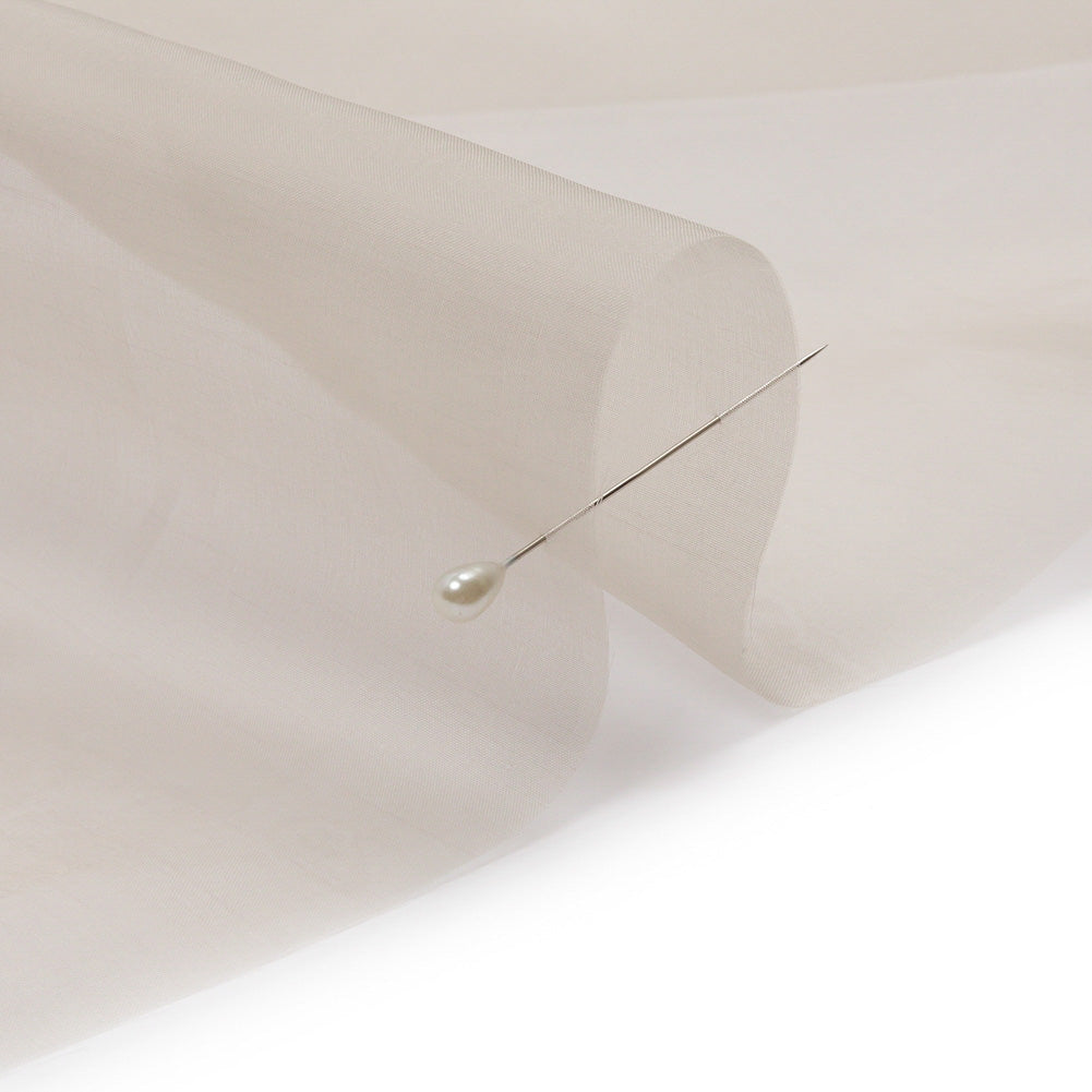 Silk Organza 44" - Feather Gray - Premium Collection - Detail