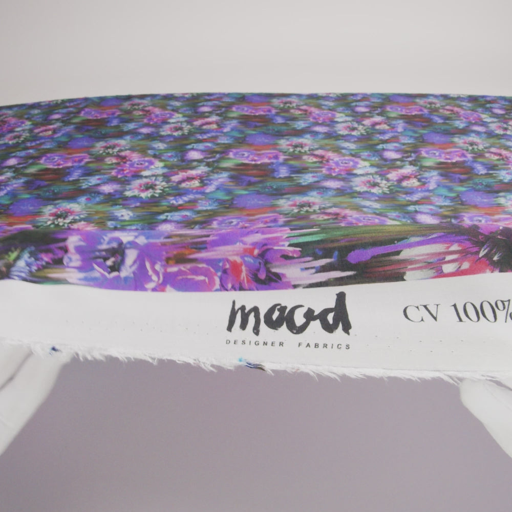 Mood Exclusive Small Chrysanthemum Stream Supple Viscose Woven - Image 6 of 7